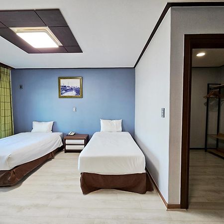Sea Cliff Hotel Jeju Exterior photo