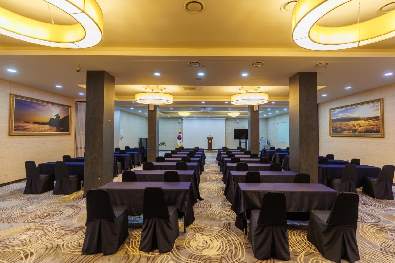 Sea Cliff Hotel Jeju Exterior photo